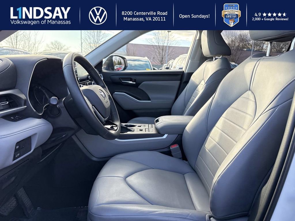 Used 2020 Toyota Highlander XLE image 9