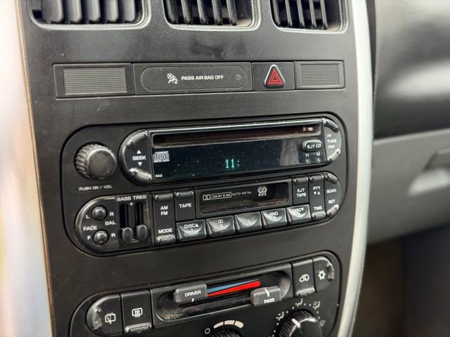 Used 2007 Chrysler Town & Country Touring image 12