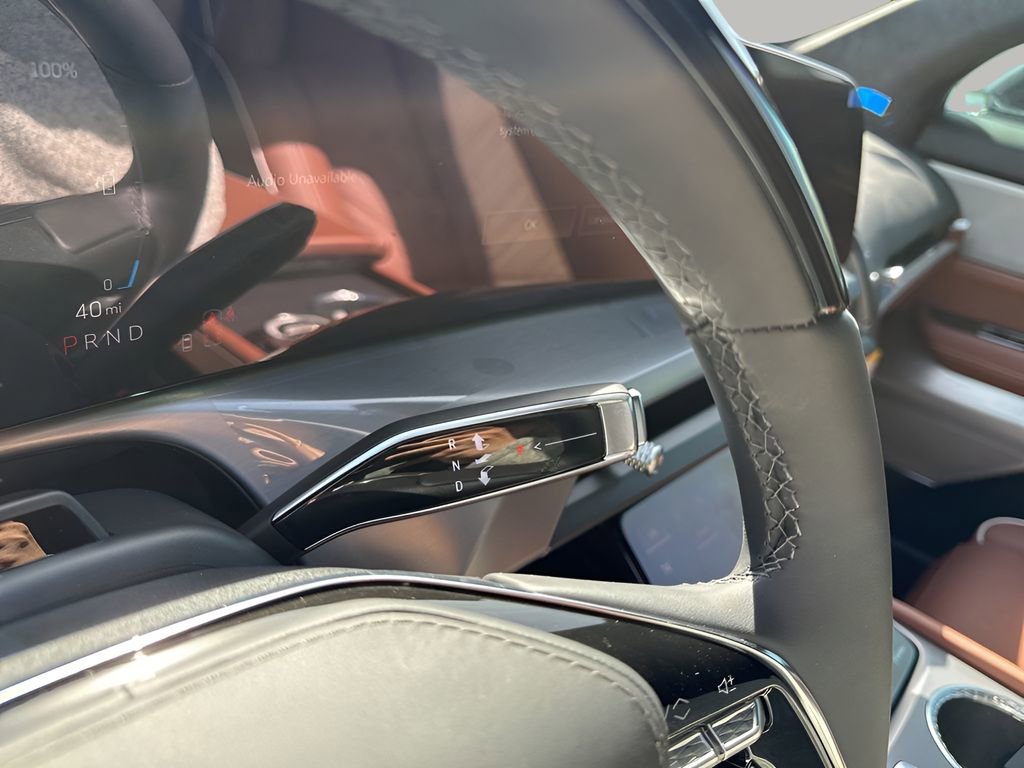 New 2026 Cadillac Vistiq Platinum w/ LPO, Floor Liner Package image 35