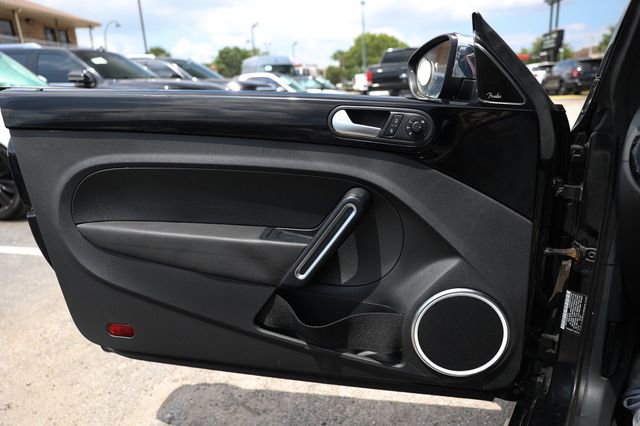 Used 2013 Volkswagen Beetle 2.5 Fender FWD image 39