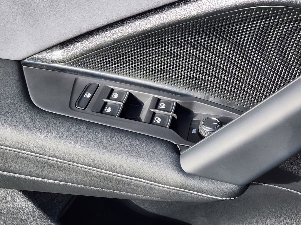 New 2026 Volkswagen Tiguan SE image 4