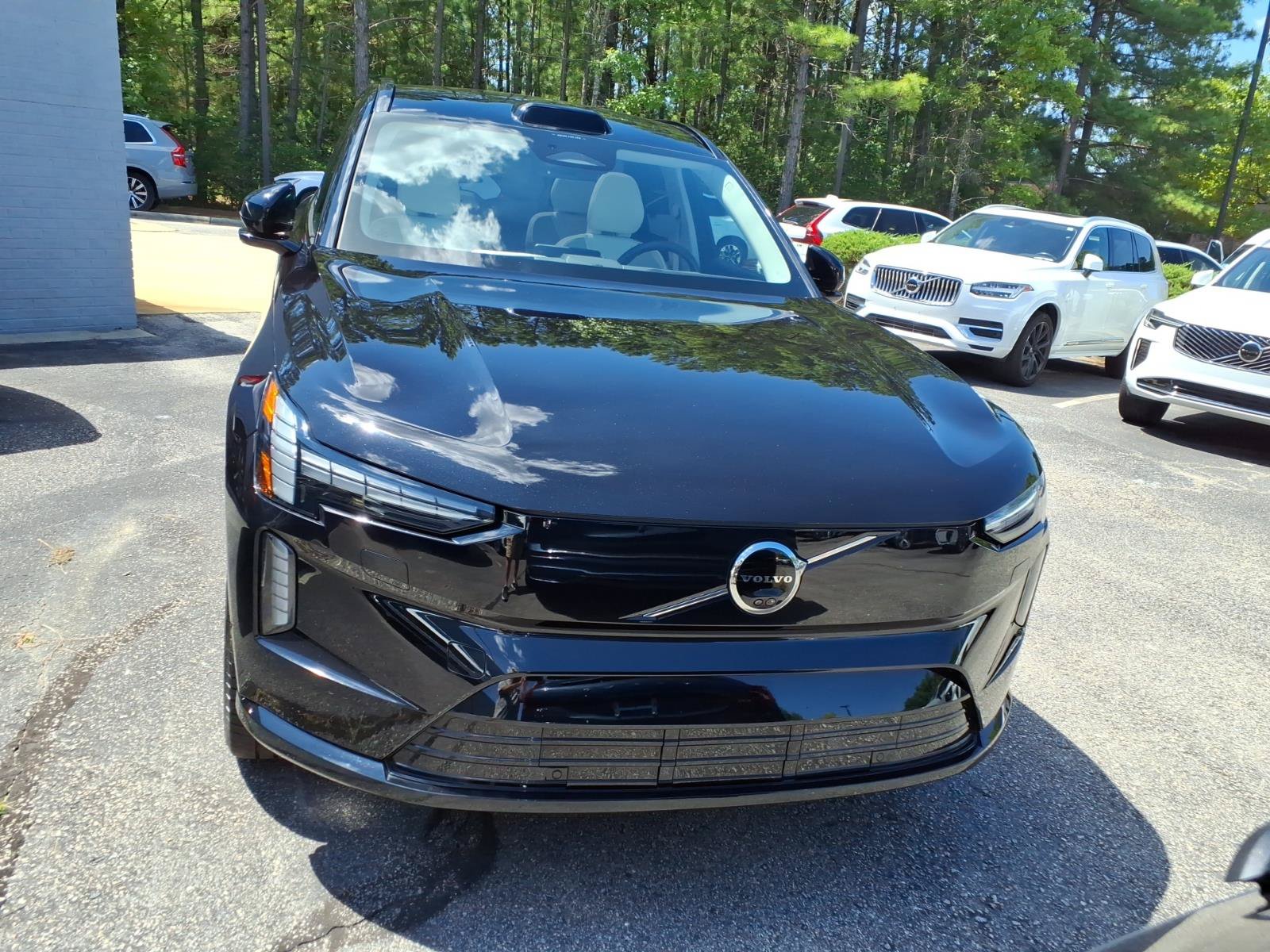 Certified 2025 Volvo EX90 Plus AWD/4WD image 9