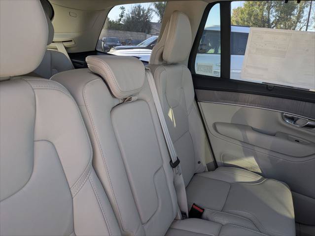 New 2026 Volvo XC90 T8 Ultra w/ Protection Package Premier AWD/4WD image 13