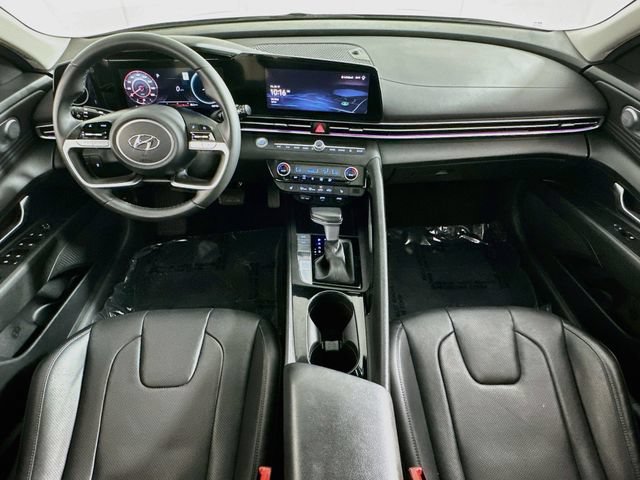 Used 2023 Hyundai Elantra Limited FWD image 12