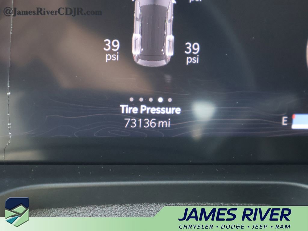 Used 2024 Jeep Grand Cherokee Laredo RWD image 29