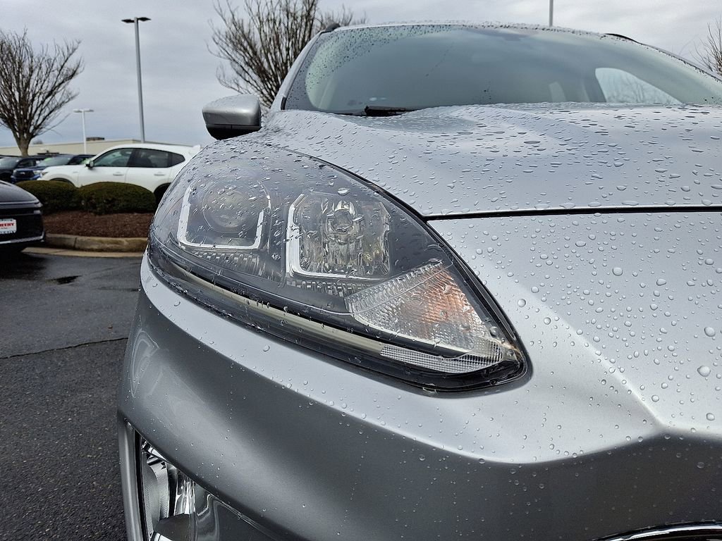 Used 2020 Ford Escape SEL image 9