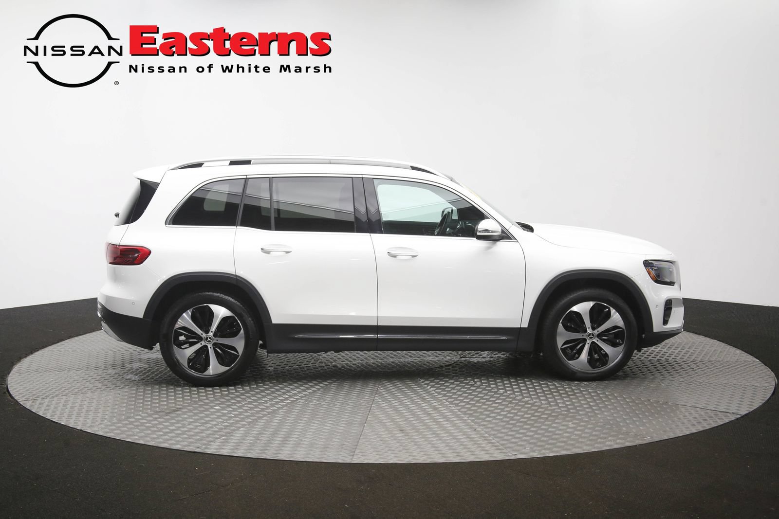 Used 2025 Mercedes-Benz GLB 250 w/ Exclusive Package image 47