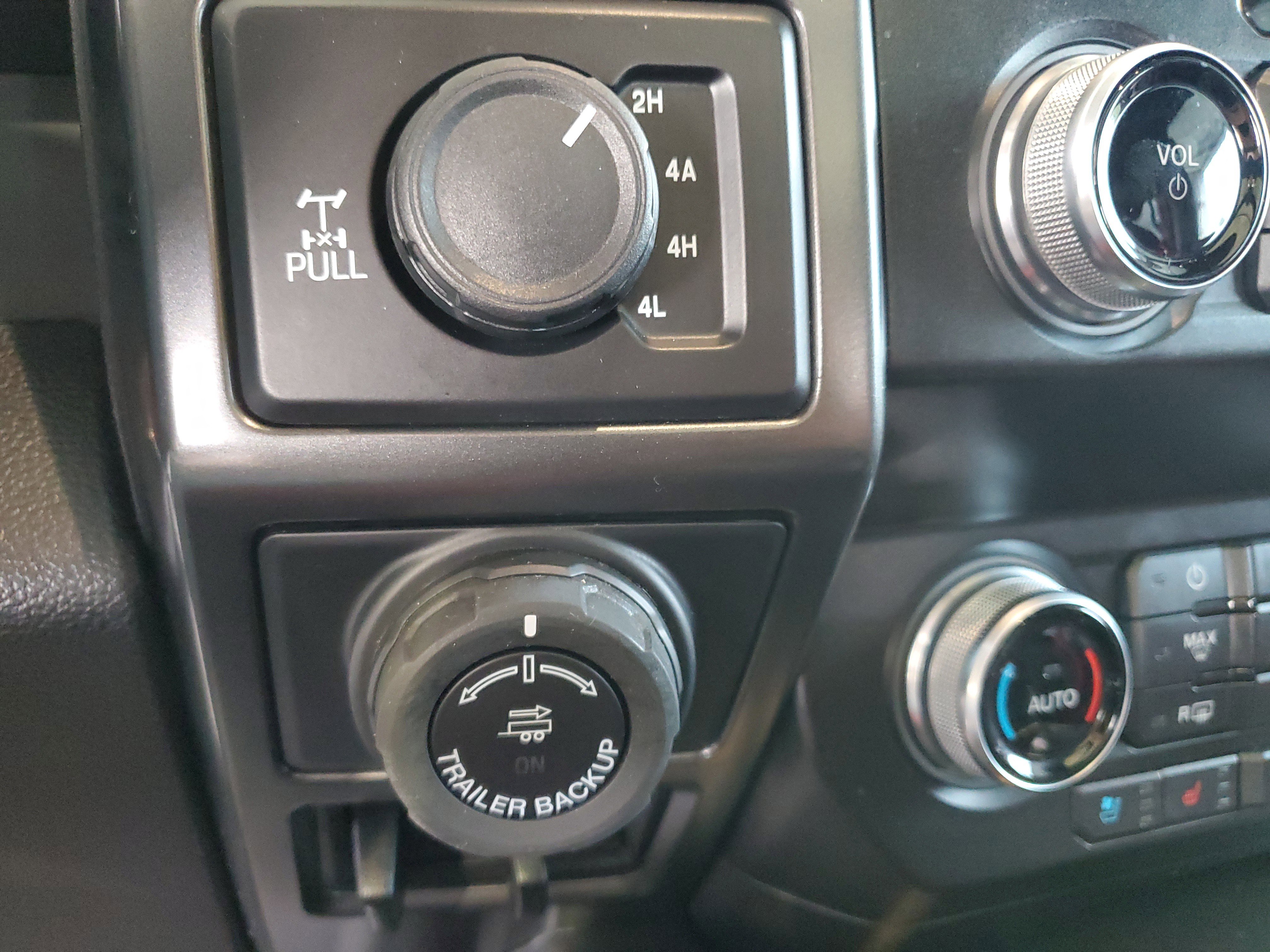 Used 2019 Ford F150 Lariat w/ Equipment Group 502A Luxury AWD/4WD image 31