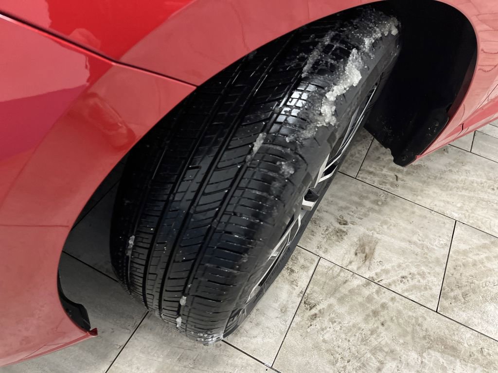 Used 2025 Volkswagen Jetta SE w/ Sunroof Package image 34