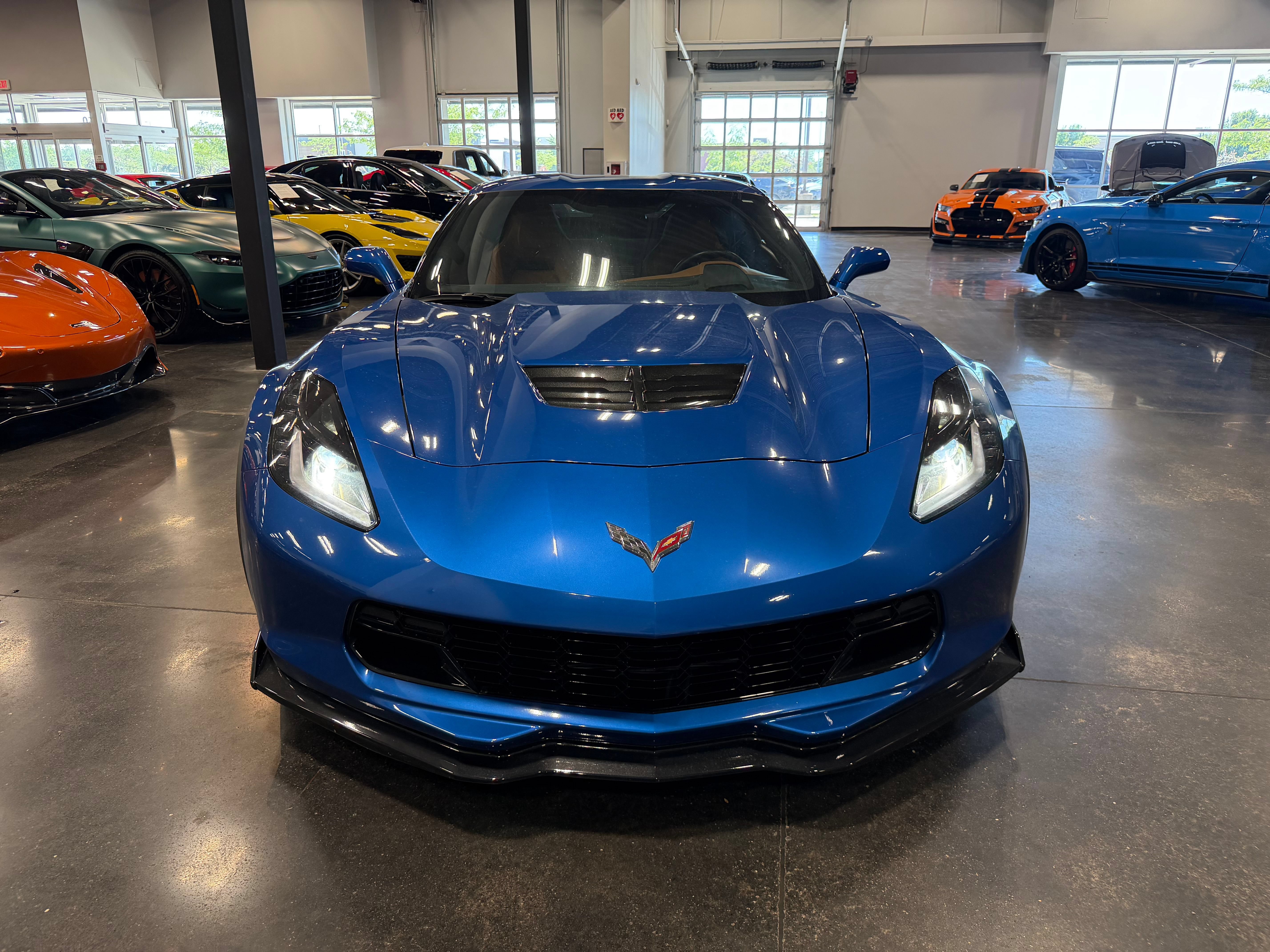 Used 2015 Chevrolet Corvette Z06 w/ 3LZ Preferred Equipment Group RWD image 2