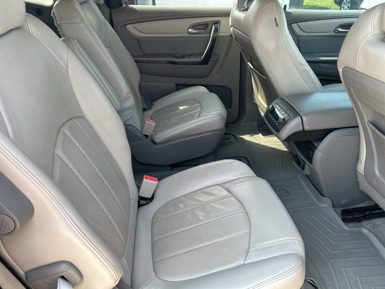 Used 2016 Chevrolet Traverse LTZ image 20