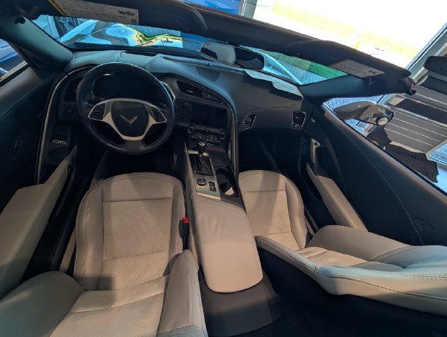Used 2015 Chevrolet Corvette Stingray Coupe RWD image 8