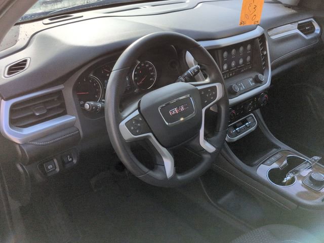 Used 2023 GMC Acadia SLE image 12