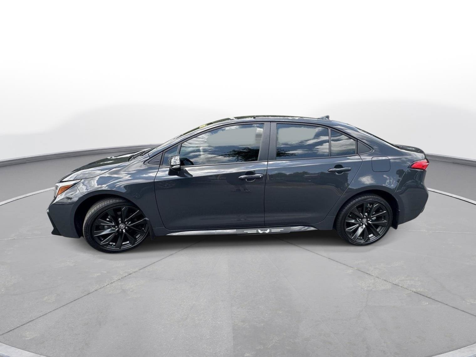 Certified 2026 Toyota Corolla SE FWD image 9