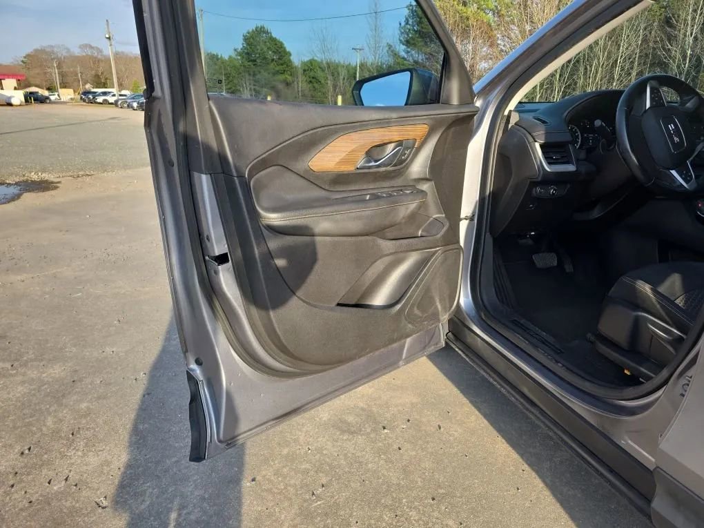 Used 2018 GMC Terrain SLE image 35