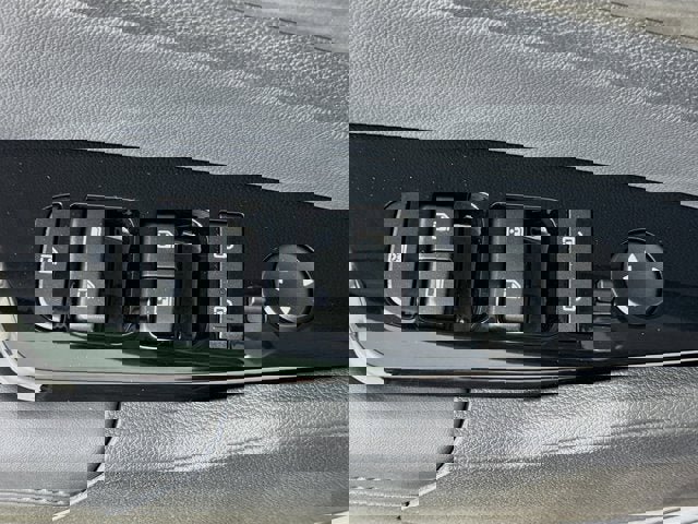 Certified 2023 Kia Sportage X-Line w/ X-Line Premium Package image 18