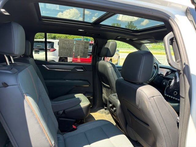Used 2024 GMC Acadia AT4 w/ Super Cruise Package AWD/4WD image 14