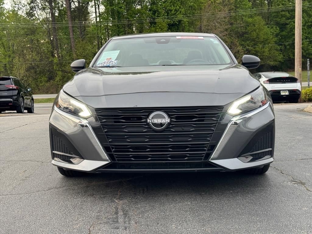 Certified 2025 Nissan Altima 2.5 SV image 8