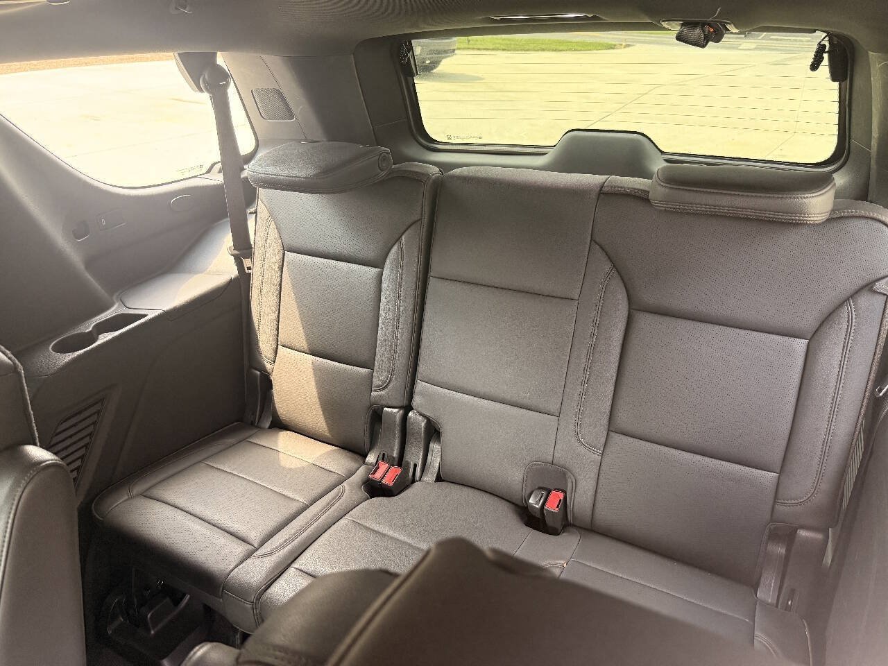 Used 2021 Chevrolet Tahoe High Country w/ Premium Package AWD/4WD image 18