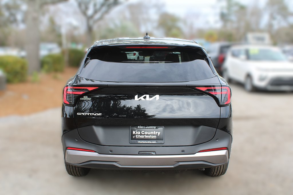 New 2027 Kia Sportage LX FWD image 8