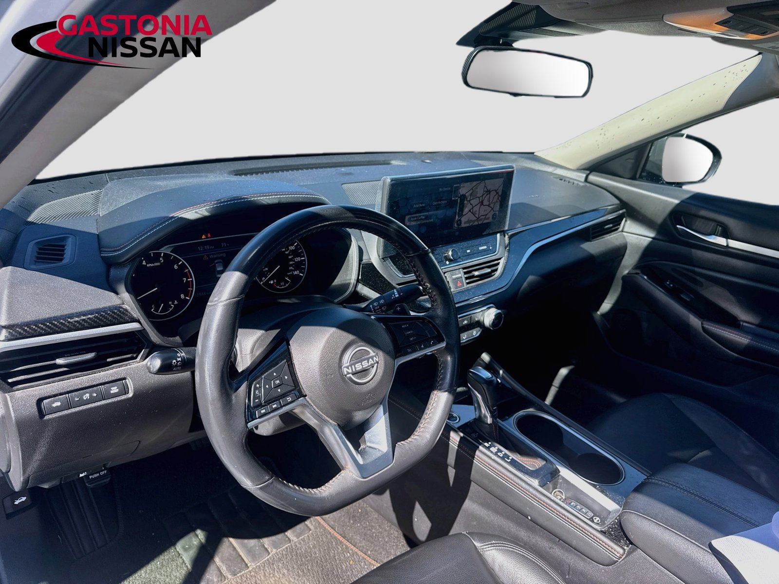 Used 2024 Nissan Altima 2.5 SR w/ SR Premium Package FWD image 11