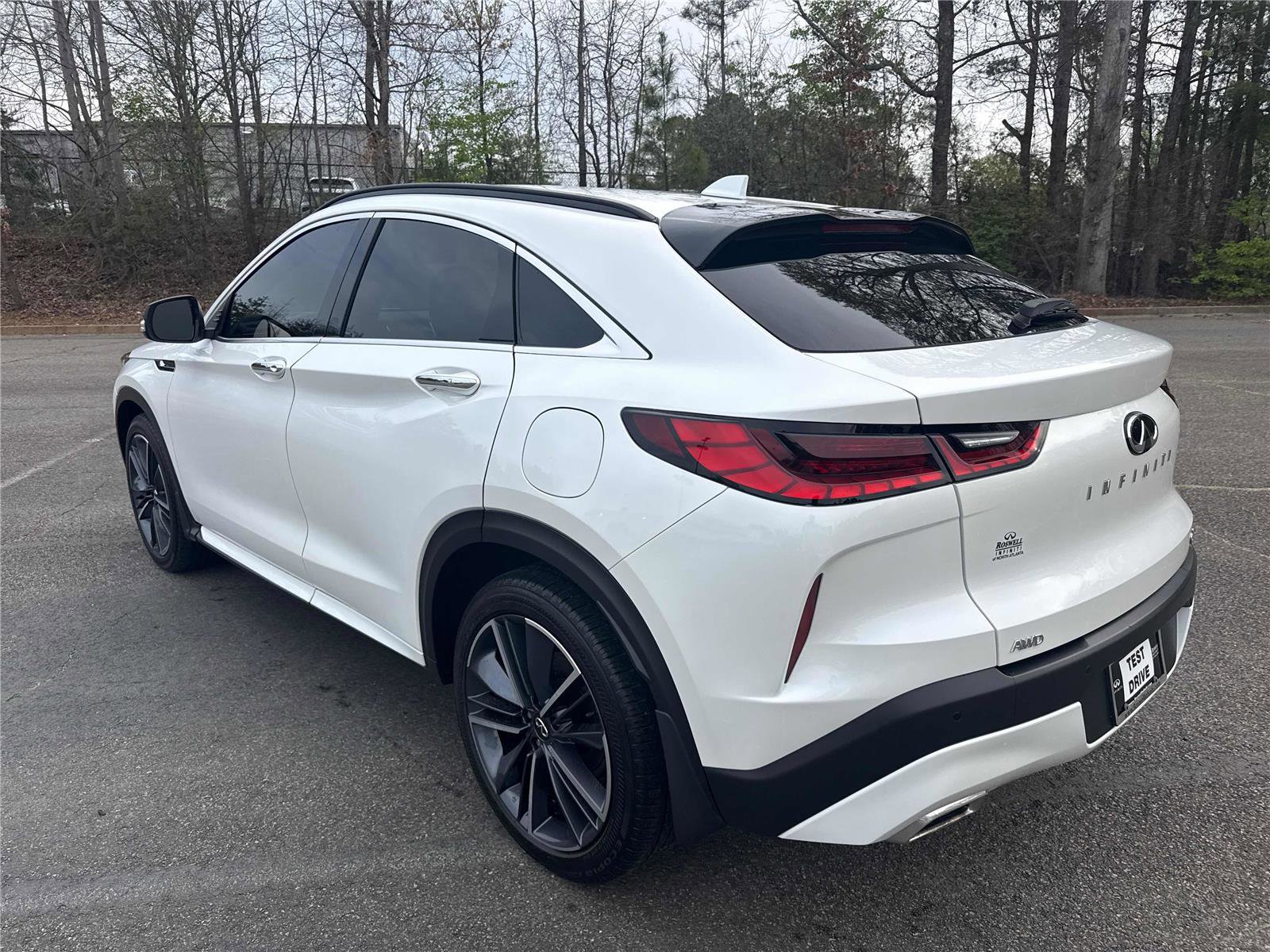 Certified 2025 INFINITI QX55 Essential image 8