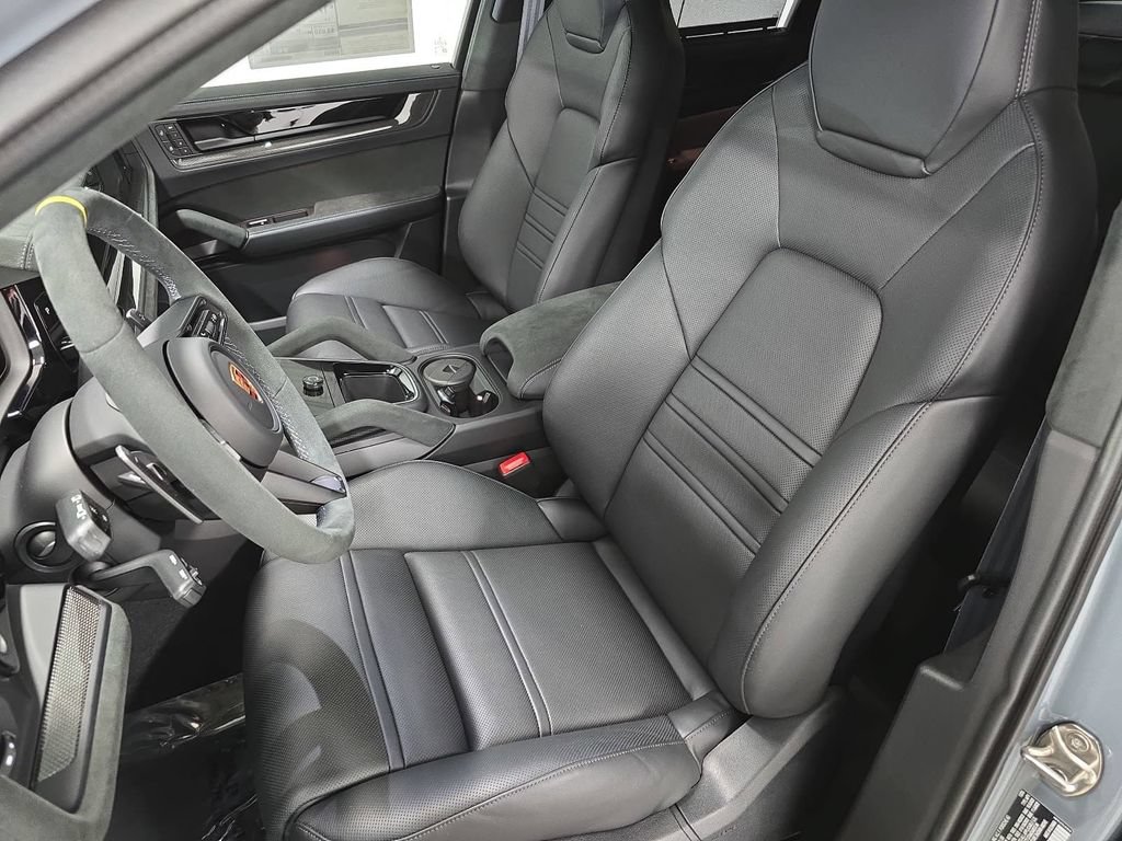 New 2026 Porsche Cayenne Turbo GT AWD/4WD image 5