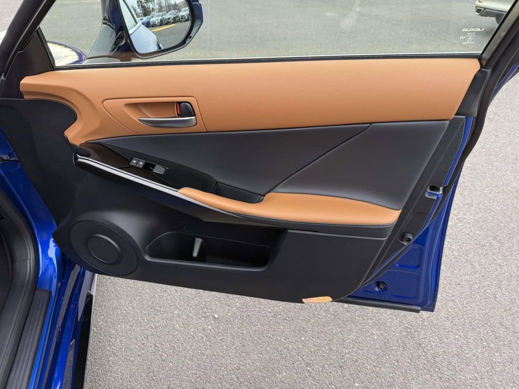 Used 2025 Lexus IS 350 F Sport image 17