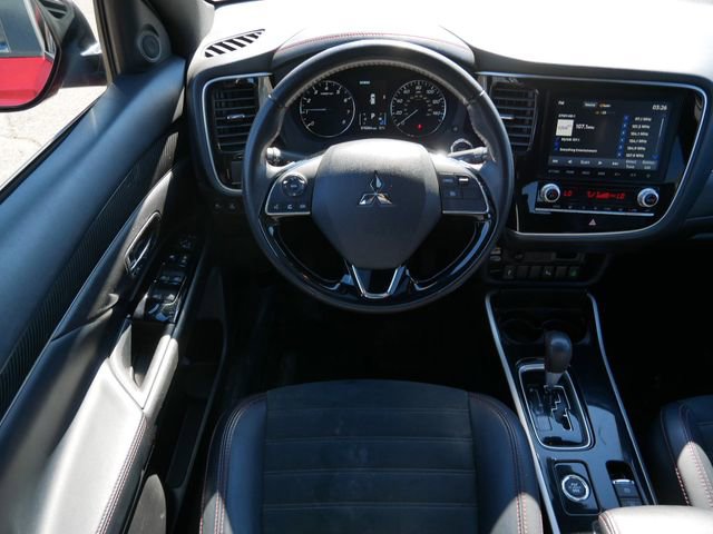 Used 2020 Mitsubishi Outlander LE image 12