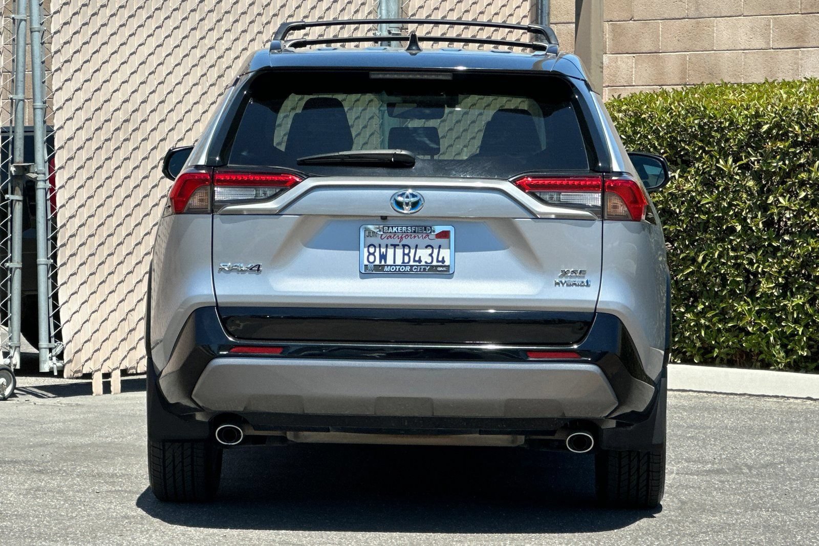 Used 2021 Toyota RAV4 XSE w/ XSE Grade Weather Package AWD/4WD image 5
