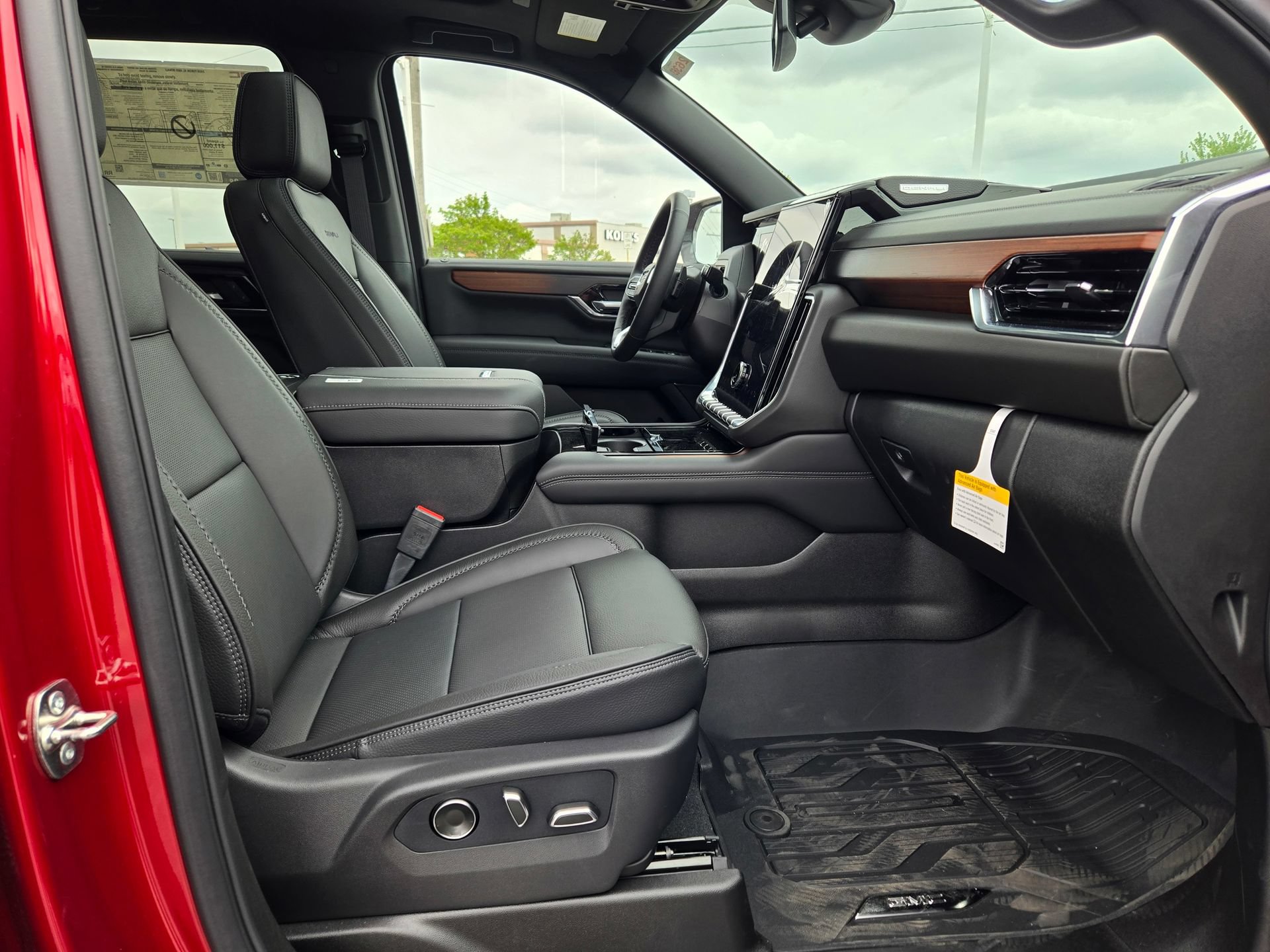 New 2026 GMC Yukon XL Denali w/ Sun & Power Step Package AWD/4WD image 16