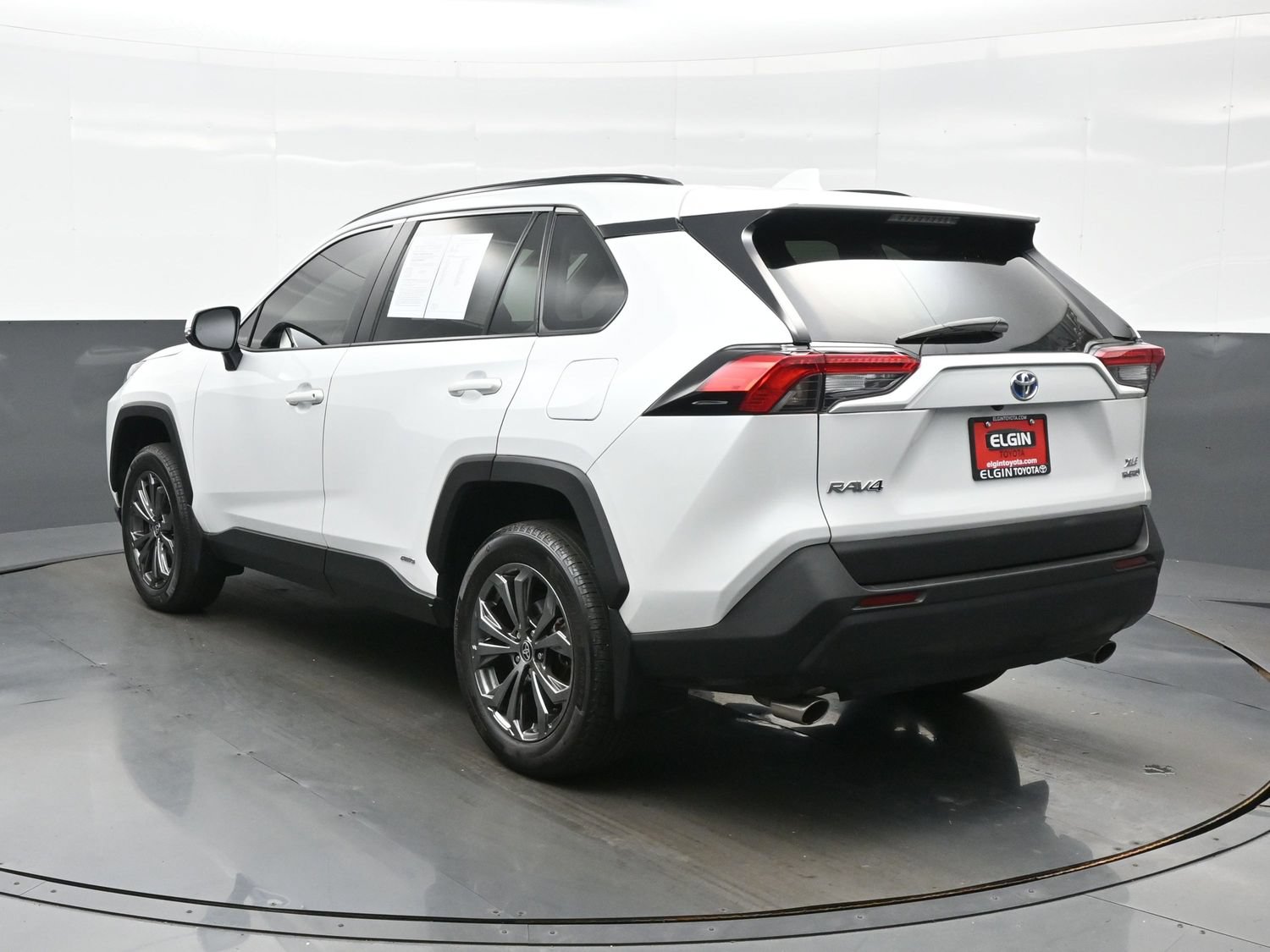 Used 2024 Toyota RAV4 XLE Premium w/ Weather Package AWD/4WD image 4