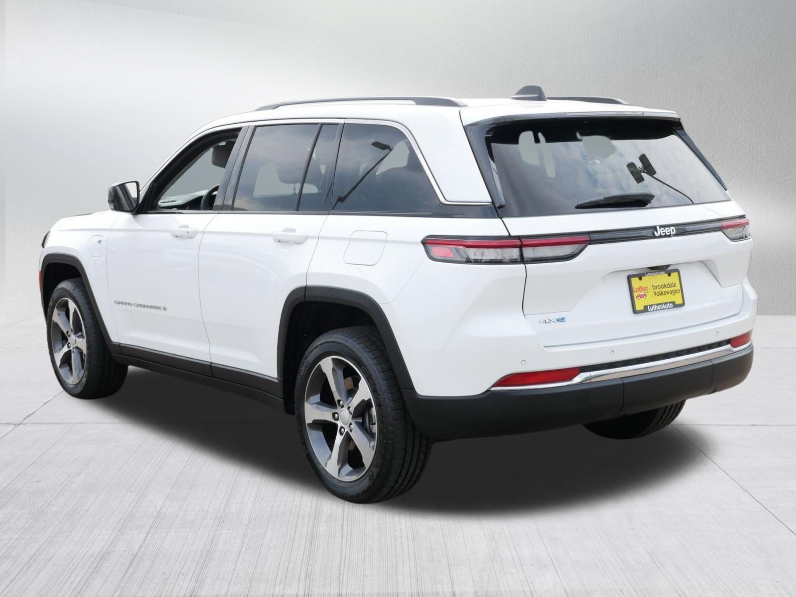 Used 2022 Jeep Grand Cherokee Limited 4xe AWD/4WD image 5