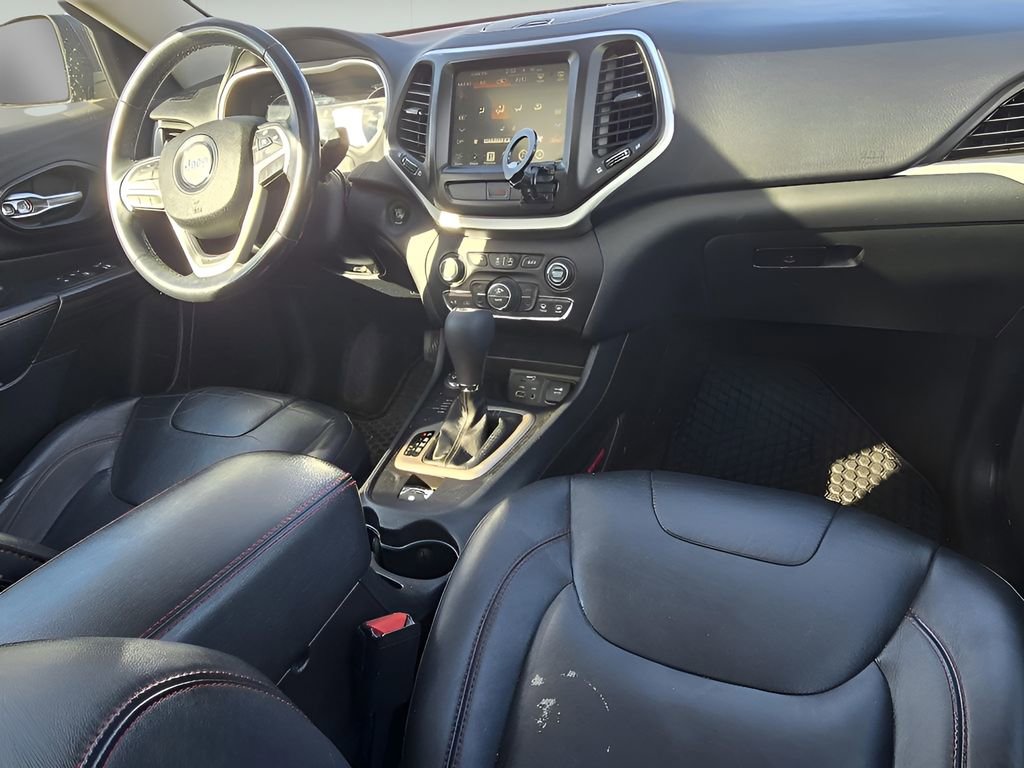 Used 2016 Jeep Cherokee Trailhawk w/ Comfort/Convenience Group image 27