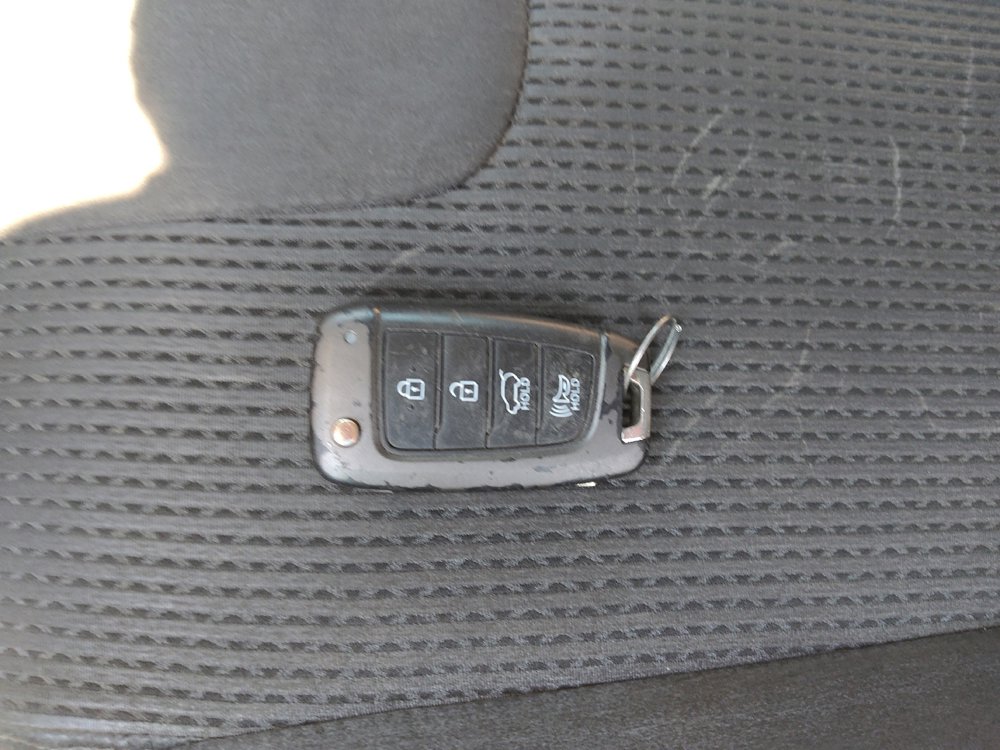 Used 2019 Hyundai Santa Fe SE FWD image 32