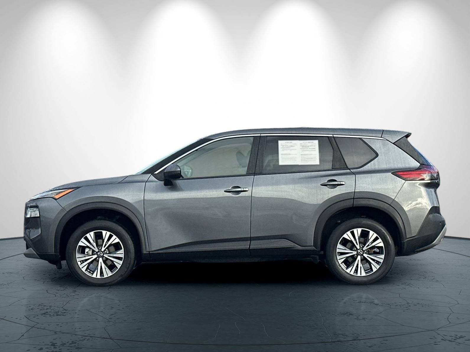Used 2022 Nissan Rogue SV FWD image 7