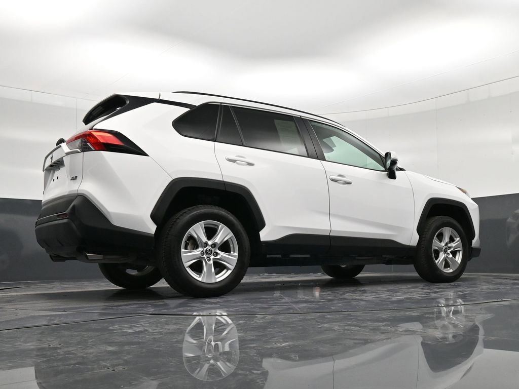 Used 2021 Toyota RAV4 XLE w/ Convenience Package image 23
