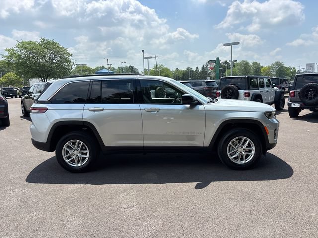 New 2026 Jeep Grand Cherokee Laredo X AWD/4WD image 29