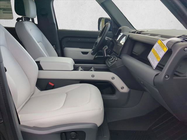 New 2026 Land Rover Defender 110 X-Dynamic SE AWD/4WD image 19