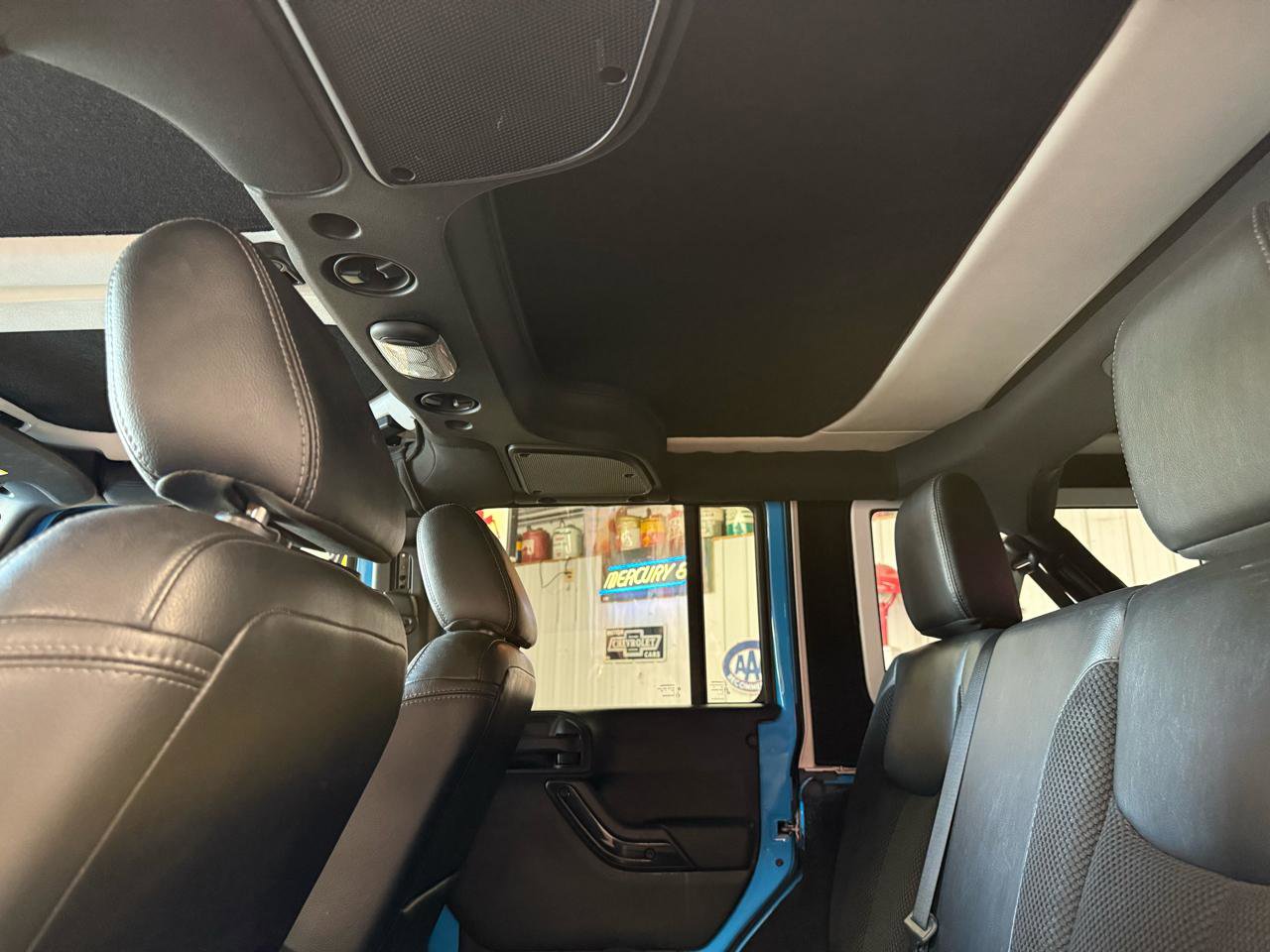 Used 2017 Jeep Wrangler Unlimited Sahara AWD/4WD image 20