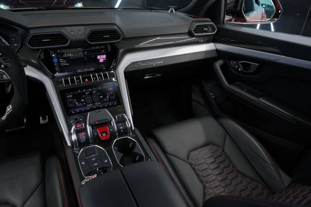 Used 2021 Lamborghini Urus AWD/4WD image 58