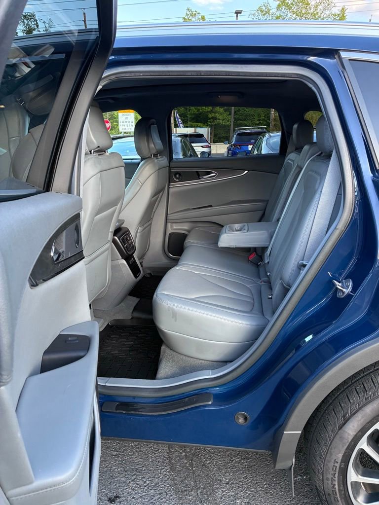 Used 2020 Lincoln Nautilus Reserve w/ Cargo Utility Package AWD/4WD image 23