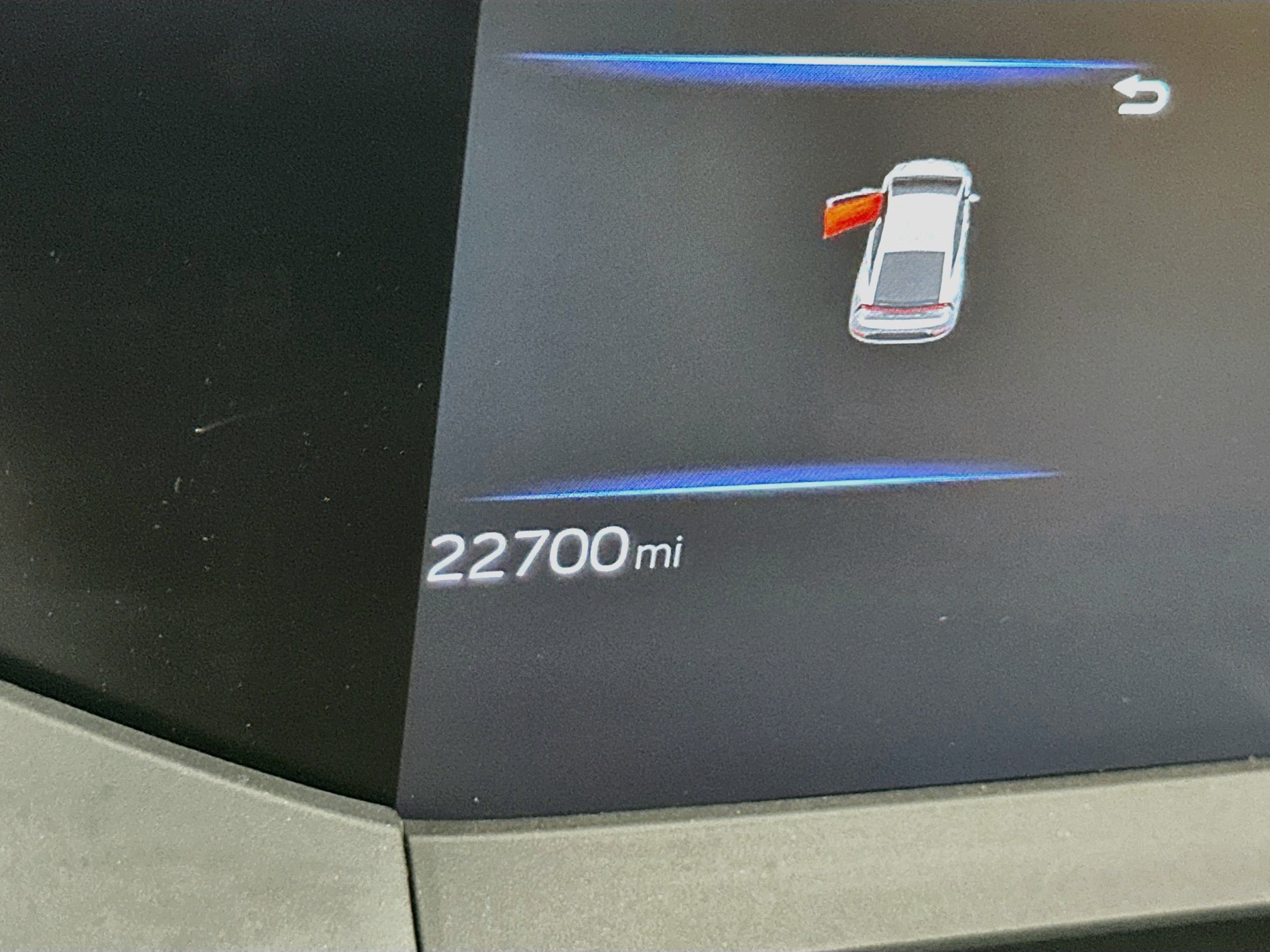 Used 2025 Toyota Prius LE FWD image 19