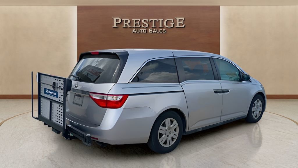 Used 2013 Honda Odyssey LX image 25