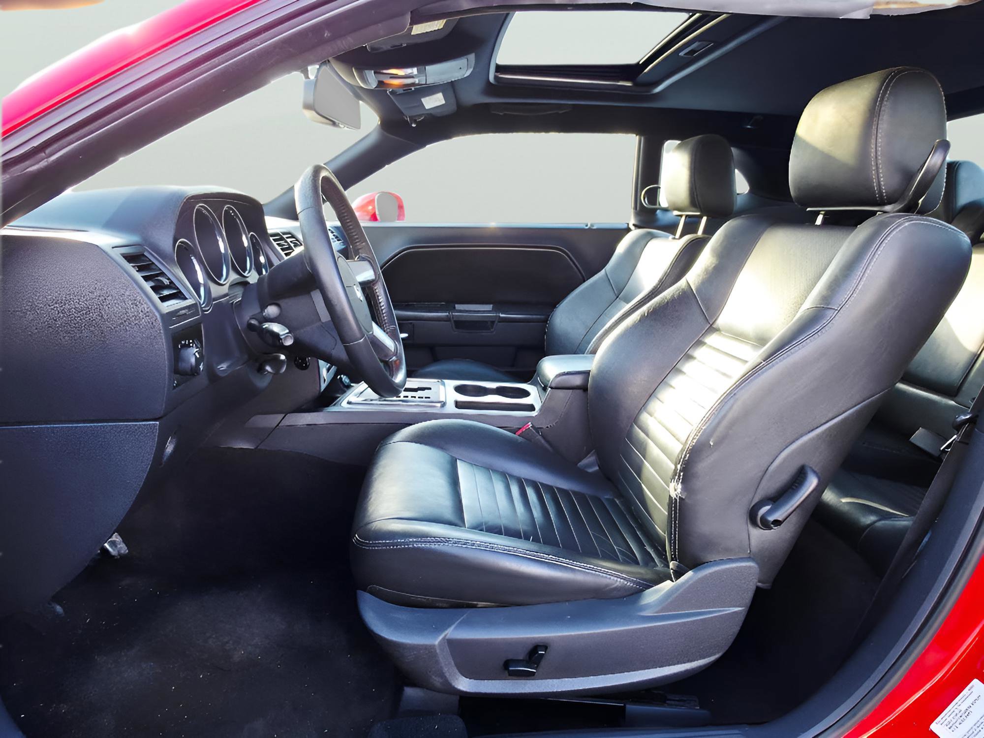 Used 2009 Dodge Challenger SE image 12