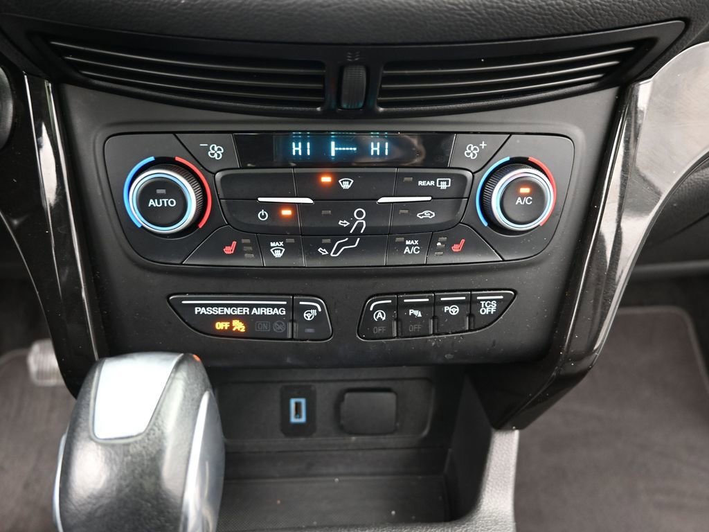 Used 2019 Ford Escape Titanium image 27