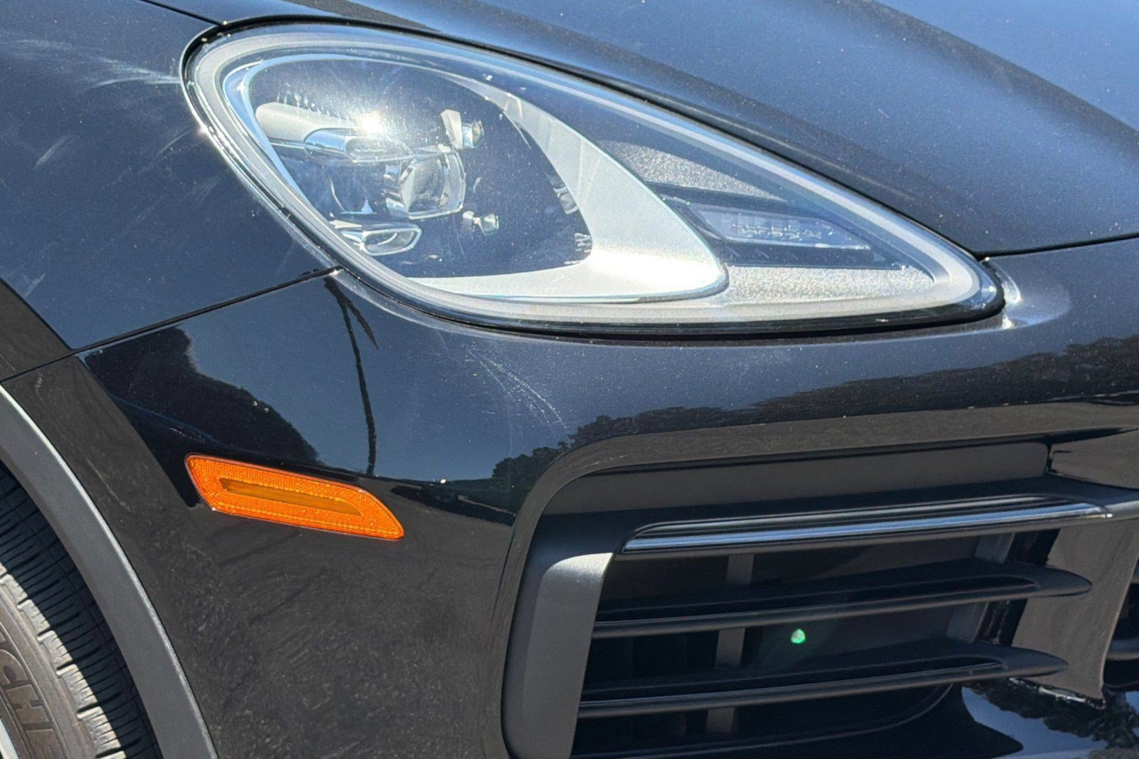Used 2023 Porsche Cayenne AWD/4WD image 12