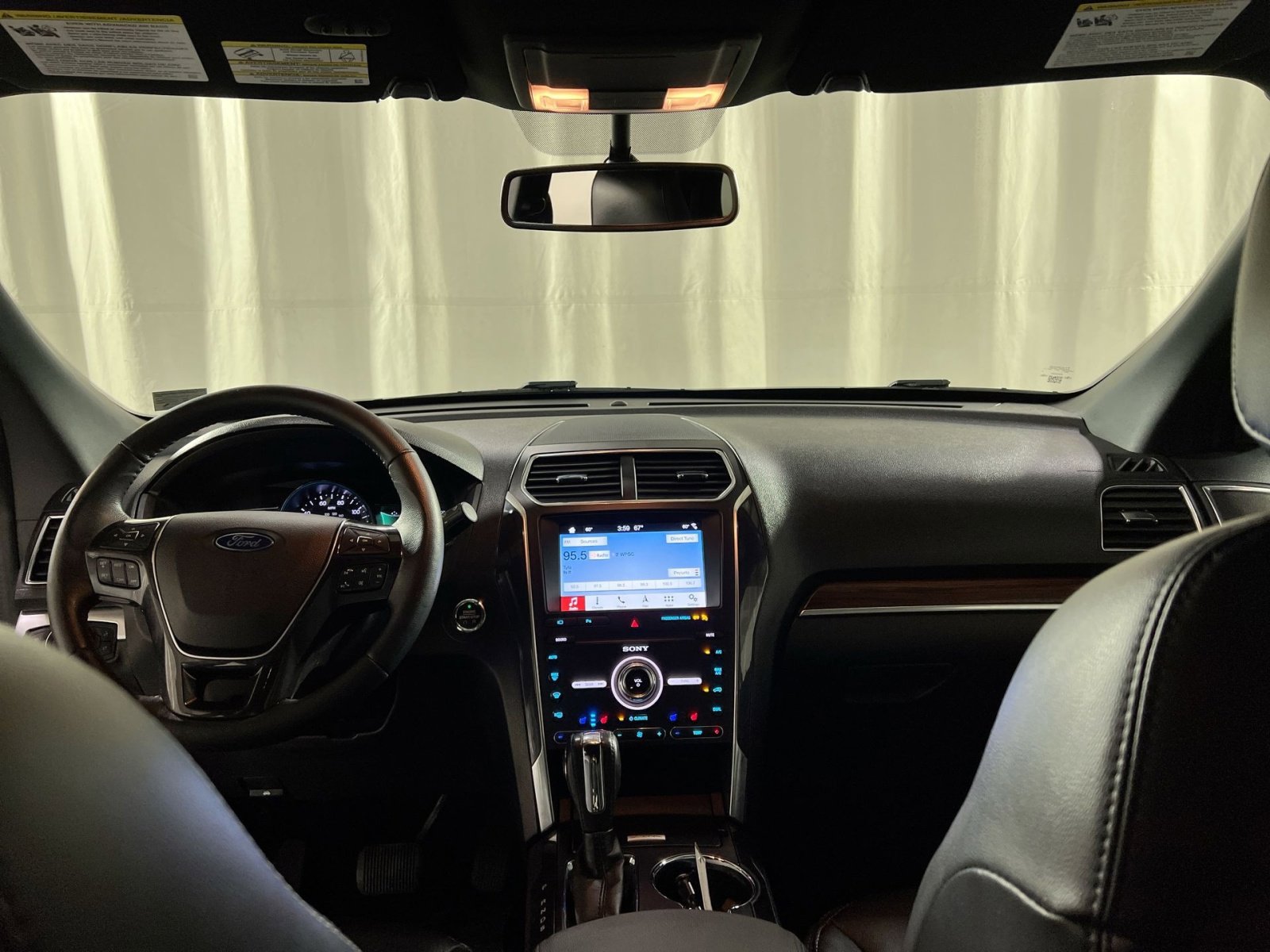 Used 2019 Ford Explorer Limited w/ Class III Trailer Tow Package image 17