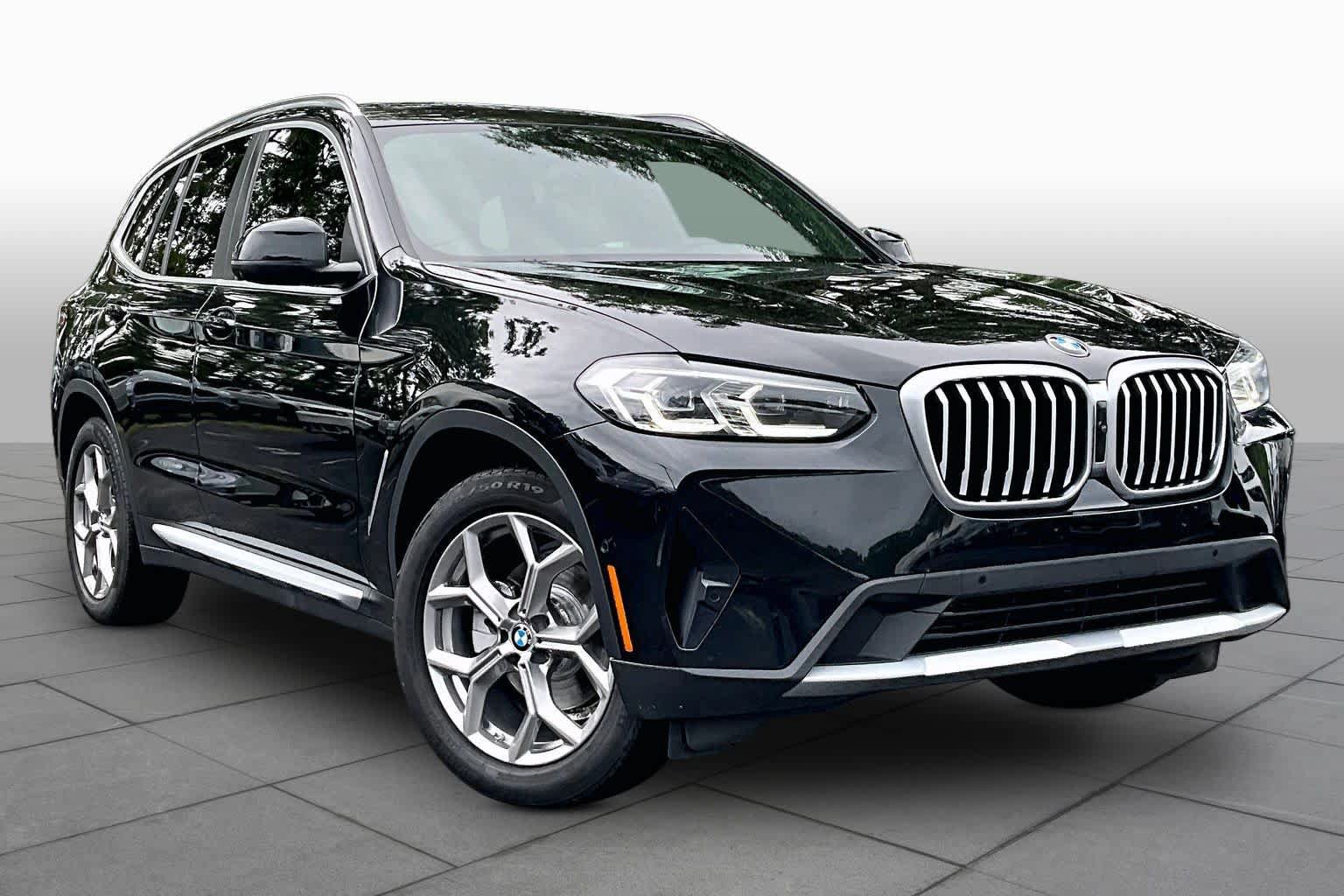 Used 2024 BMW X3 xDrive30i w/ Premium Package w/ZPA AWD/4WD image 3