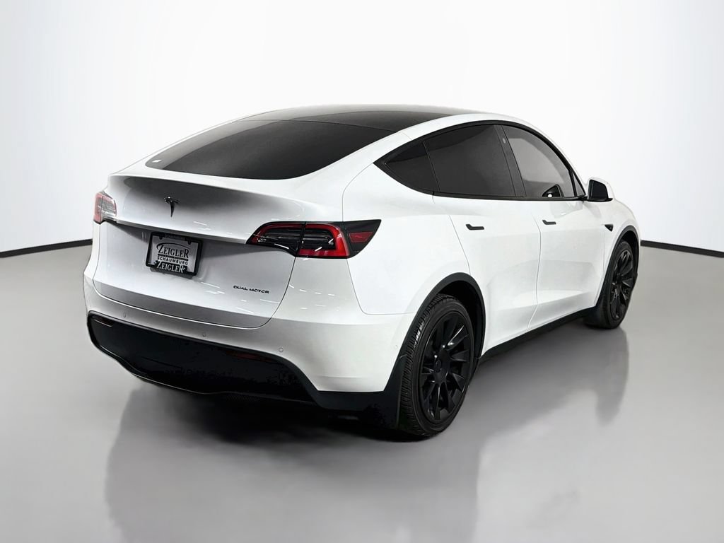 Used 2021 Tesla Model Y Long Range AWD/4WD image 7